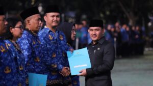 Peran Ayah Bupati Bekasi sebagai Perantara Suap Rp 14,2 Miliar